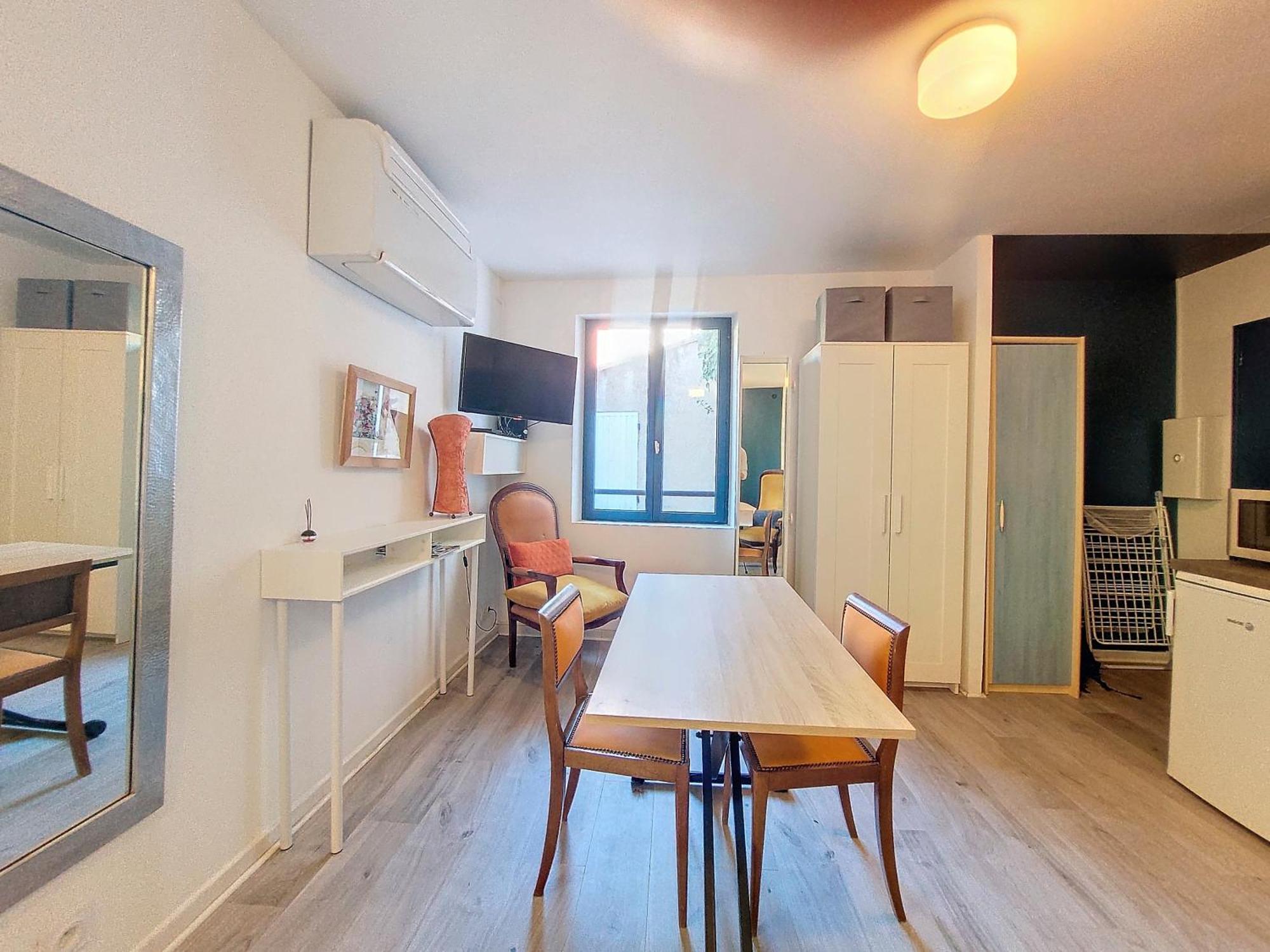 Studio Climatise Teinturiers Apartment
